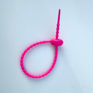 BRIGHT PINK RUBBER ADJUSTABLE BAG CHARM CONNECTOR